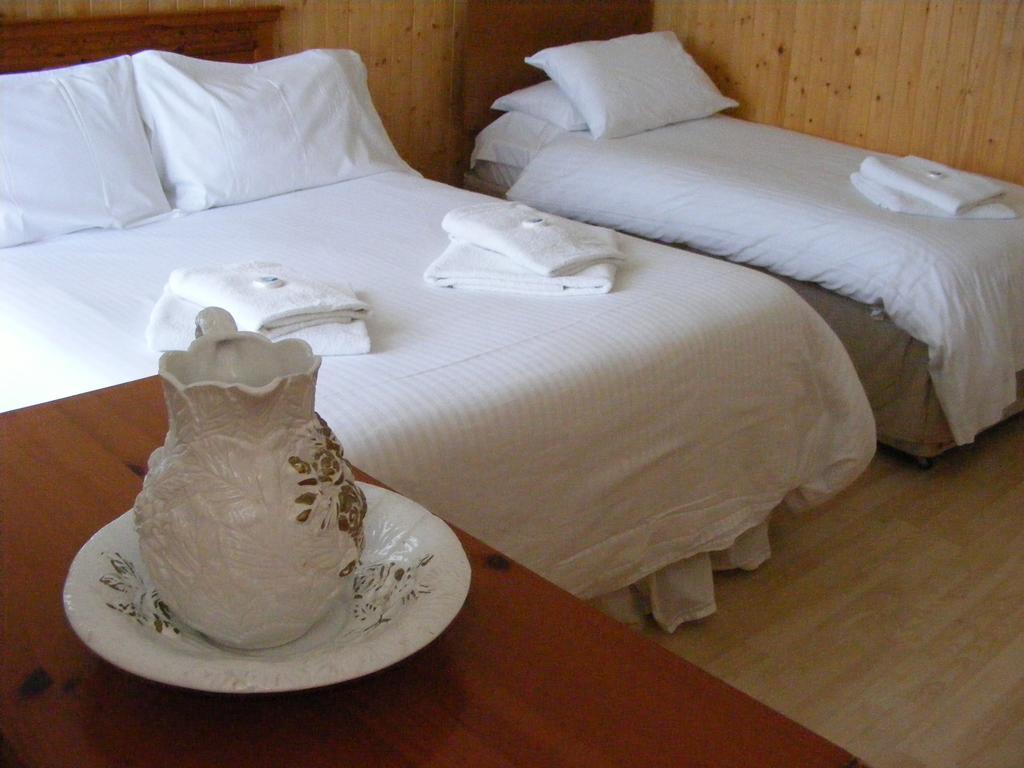 Trevelyan Hotel Douglas Room photo